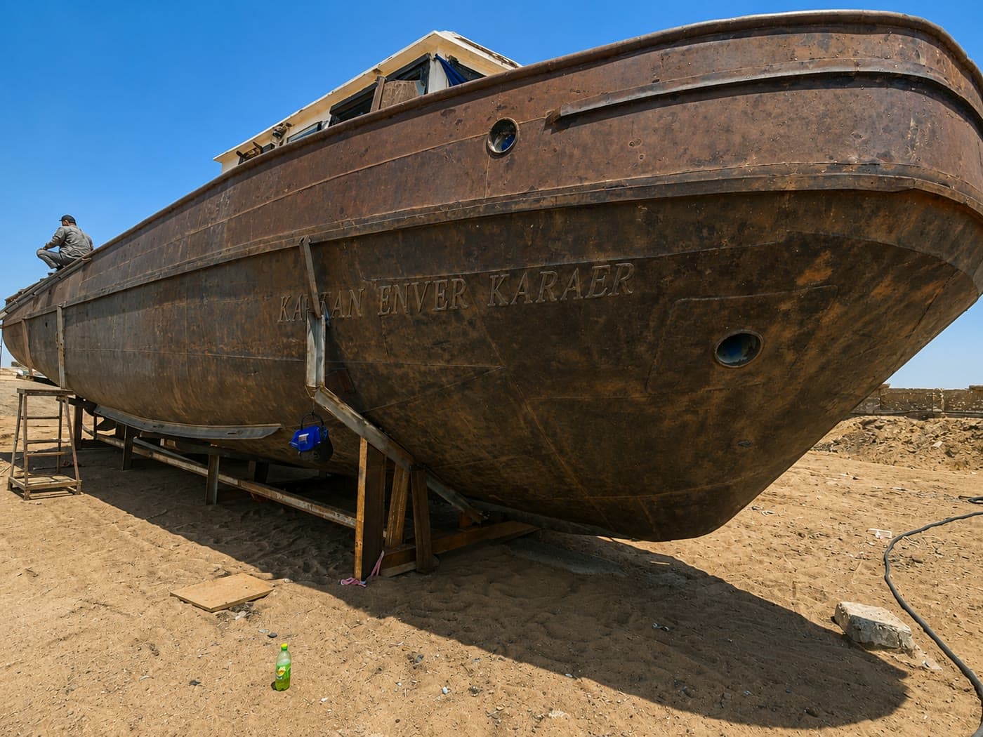 Kömekçi gämileri abatlamak — GAP floty — 4